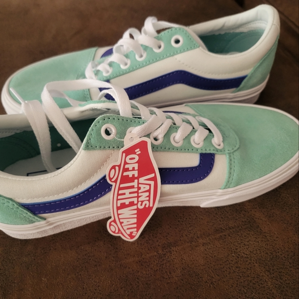Womens size 8 VANS